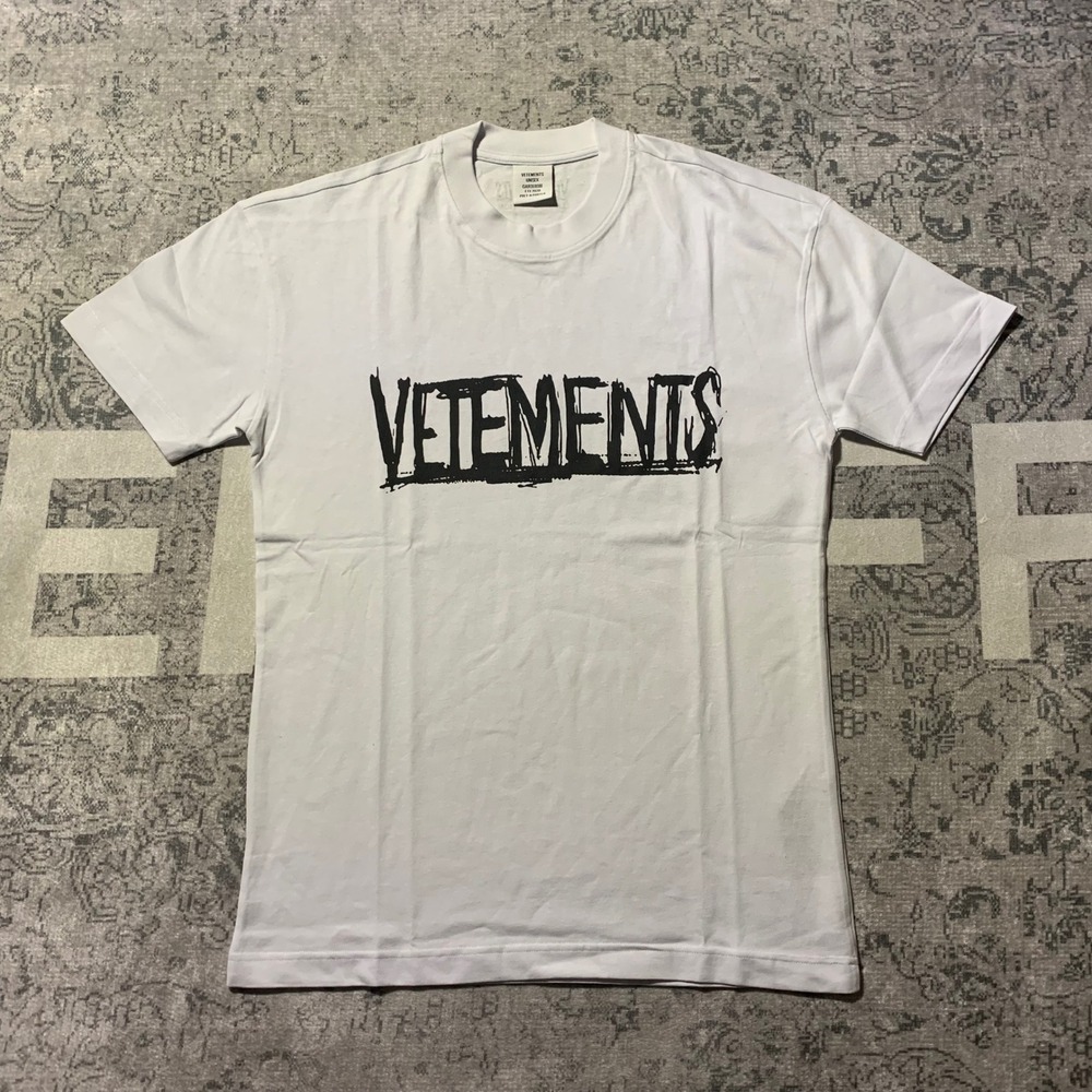 Vetements World Tour T-Shirt‎ Unisex S White Excellent ETE 2020 Graphic Tee